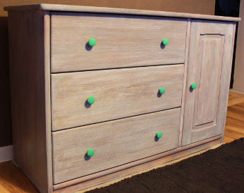 Olejowanie drewna – komoda collage